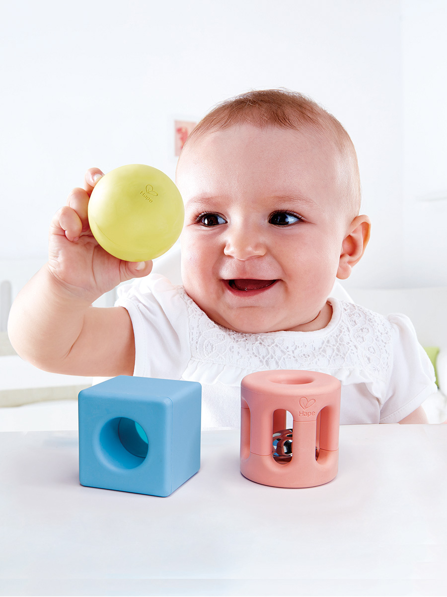 Изображение товара Игрушка Hape погремушка Улыбка 3 предмета безопасная для малышей