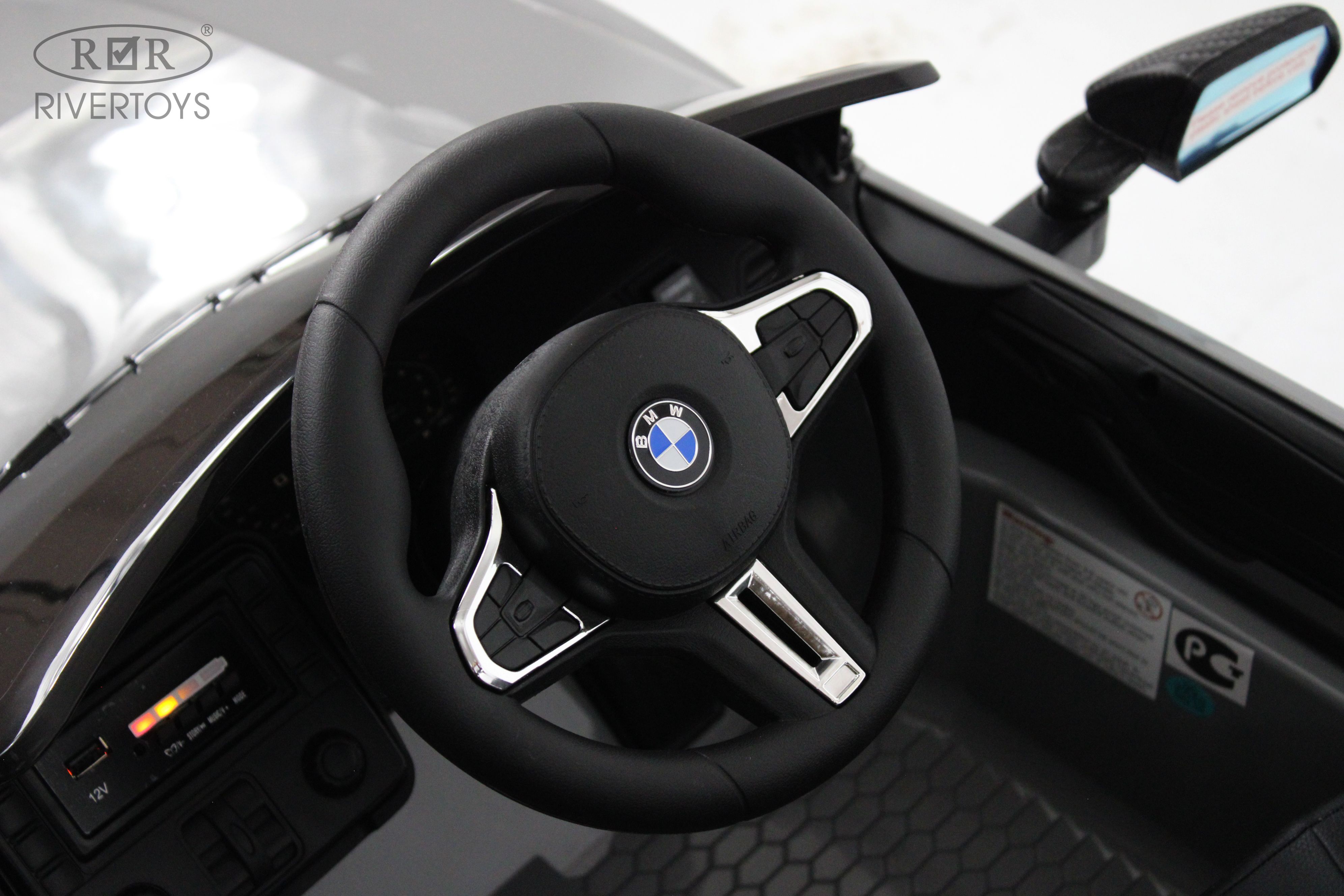 Электромобиль RIVERTOYS BMW A004AA-BMW-GREY С пультом ДУ - фото 10