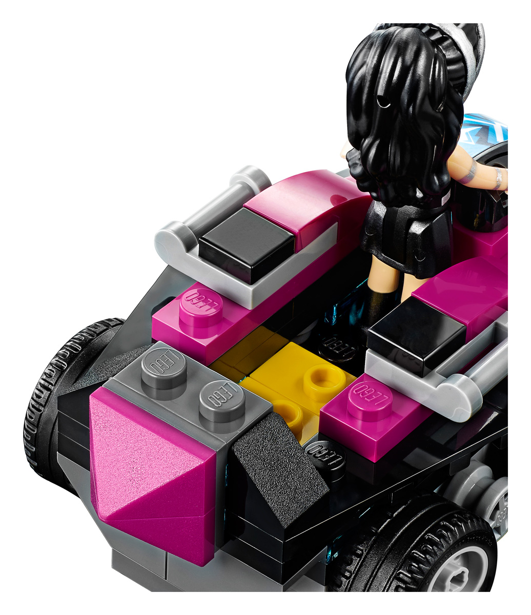 Конструктор LEGO DC Super Heroes Girls Танк Лашины 145 дет. - фото 3