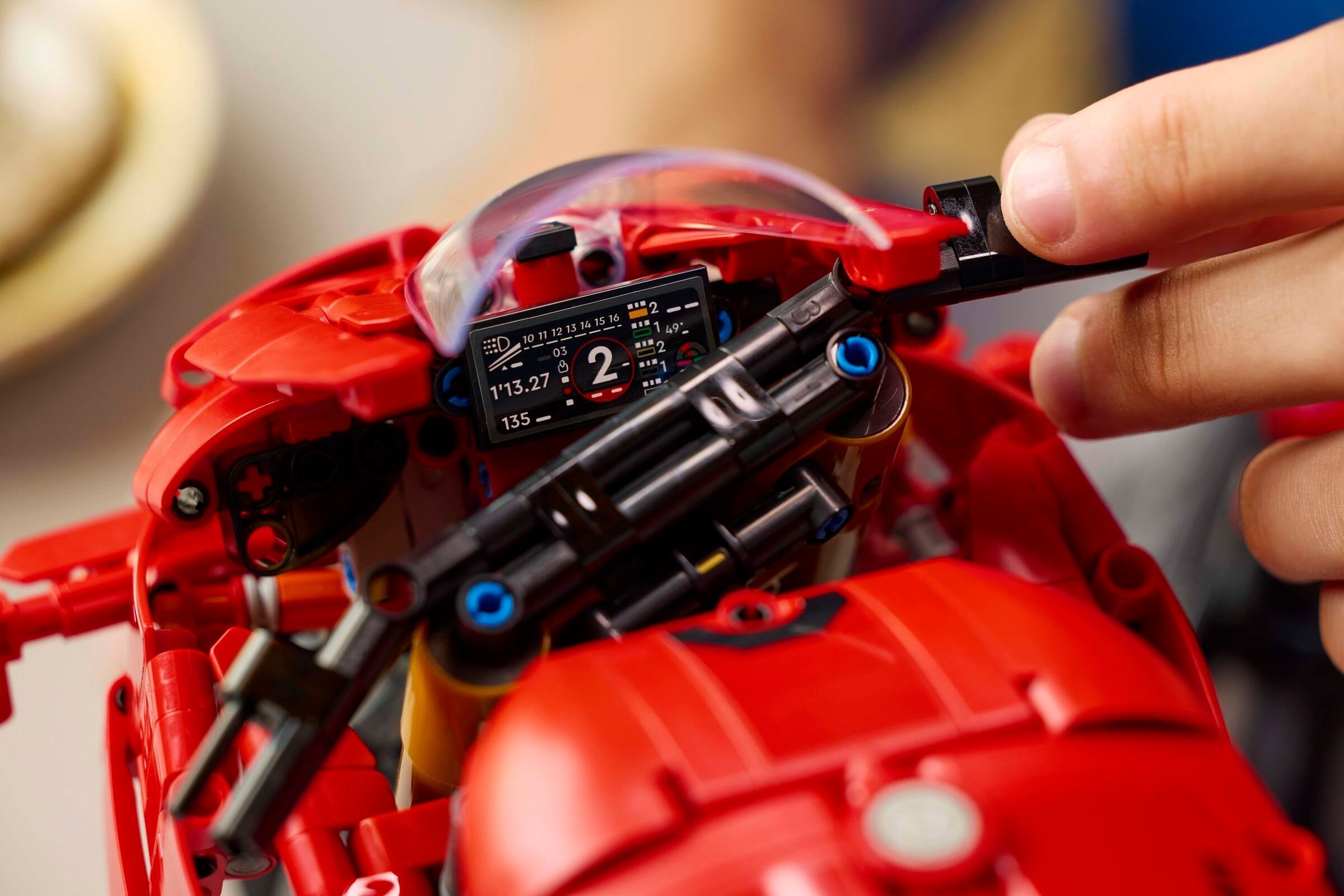 Конструктор LEGO Technic 42202 1603 дет. - фото 4