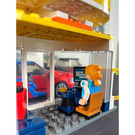Конструктор brick labs Дрифт на заправке 625 дет.
