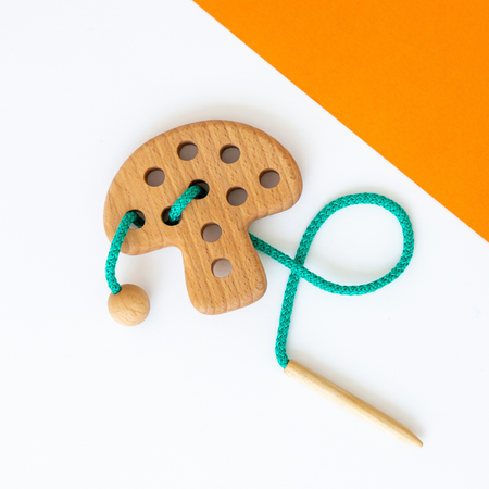 Игрушка Mag Wood шнуровка Грибочек