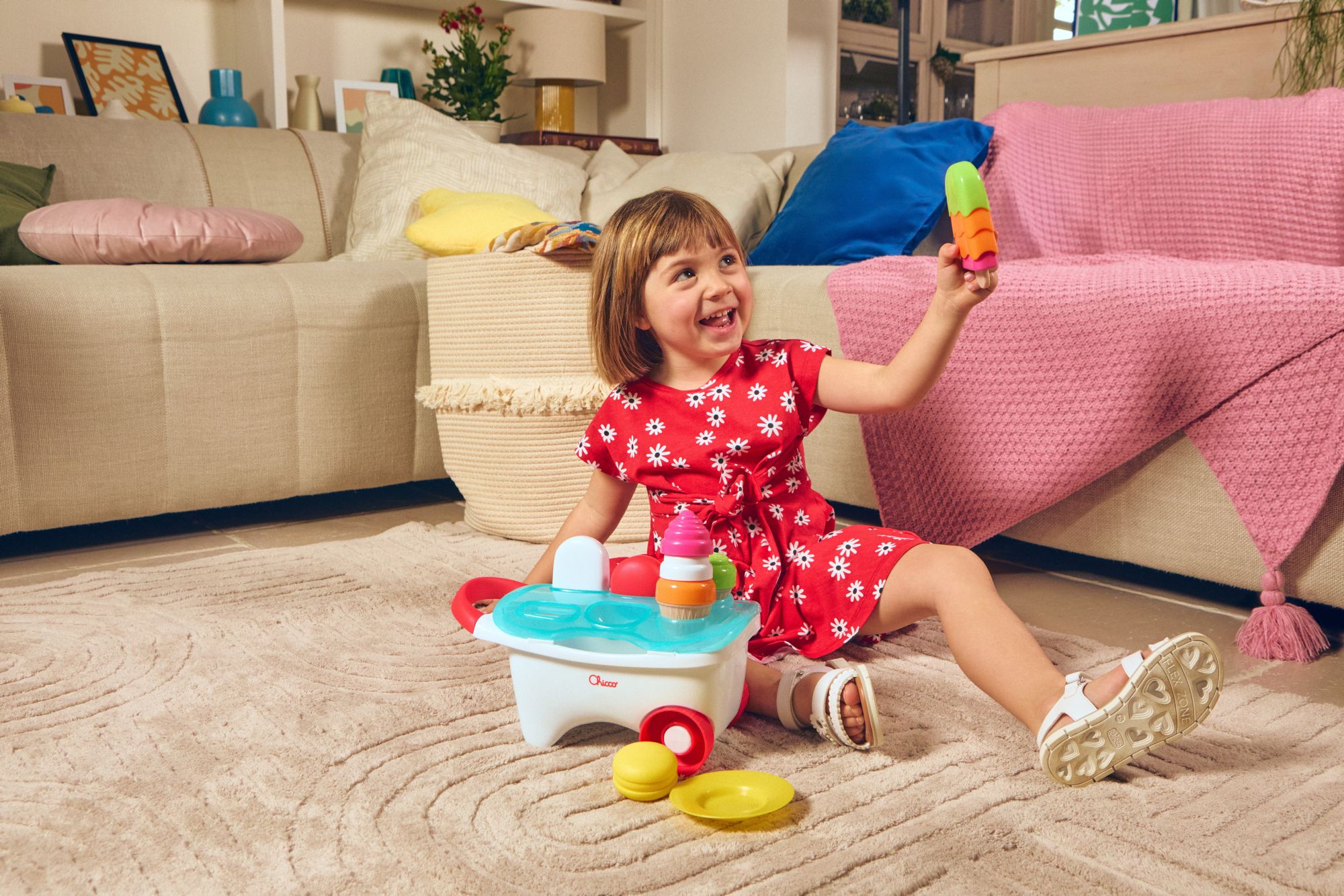 Игрушка Chicco сортер Тележка с мороженым - фото 13