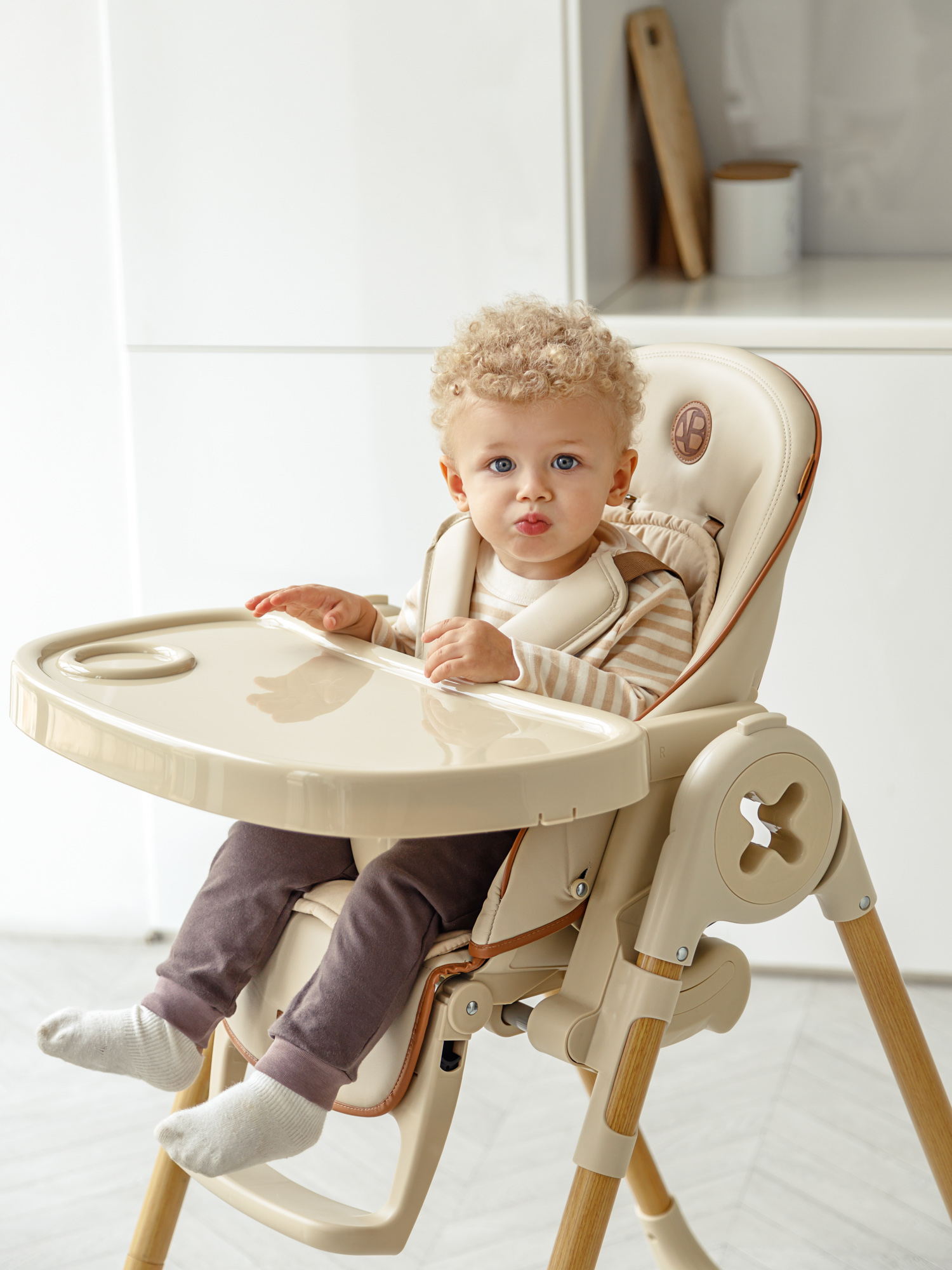 Стульчик для кормления Amarobaby Elegant бежевый - фото 15