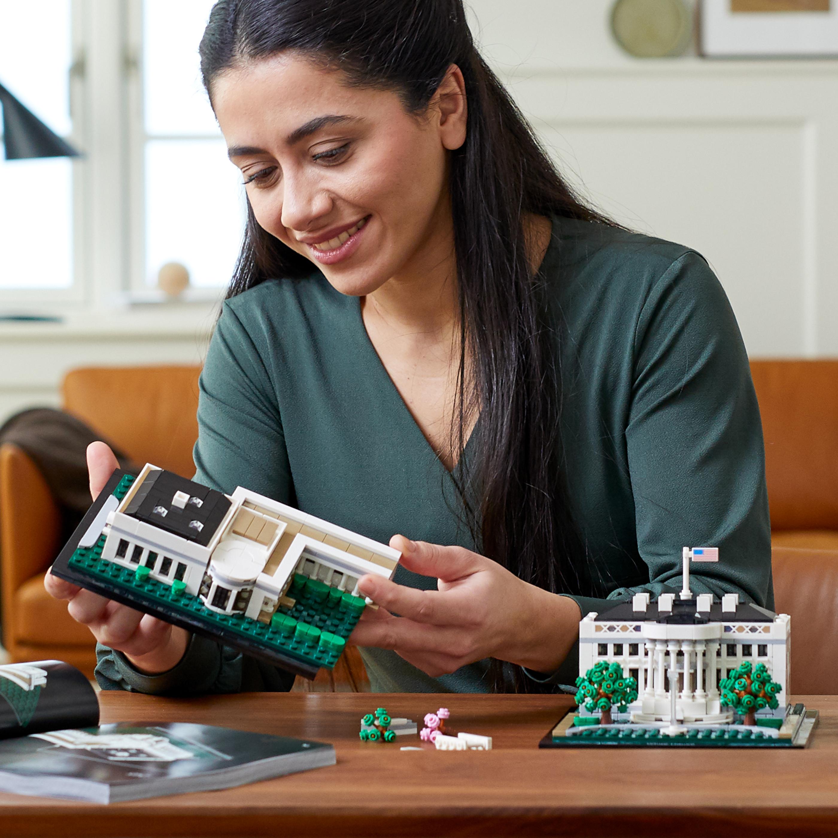 Конструктор LEGO Architecture Белый дом 1483 дет. - фото 12