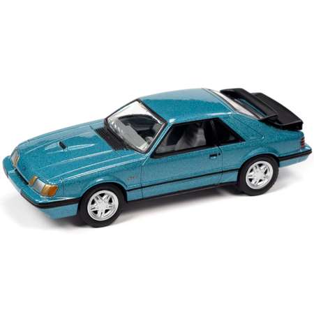 Автомобиль Johnny Lightning 1:64