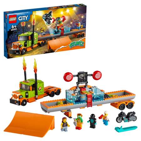 Конструктор LEGO City Грузовик для шоу каскадёров блочный