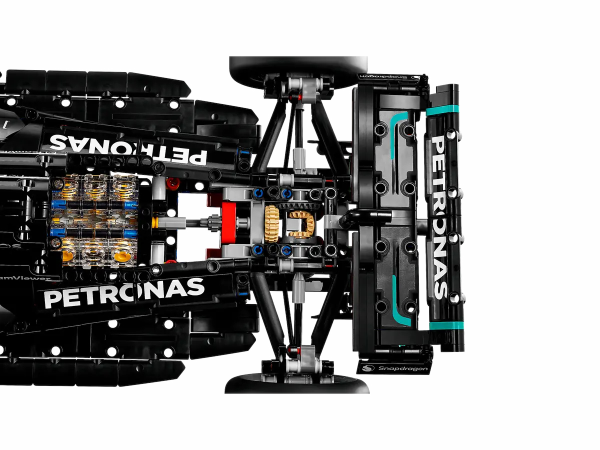 Конструктор LEGO Technic Mercedes-AMG W14 E Performance 1642 дет. - фото 6