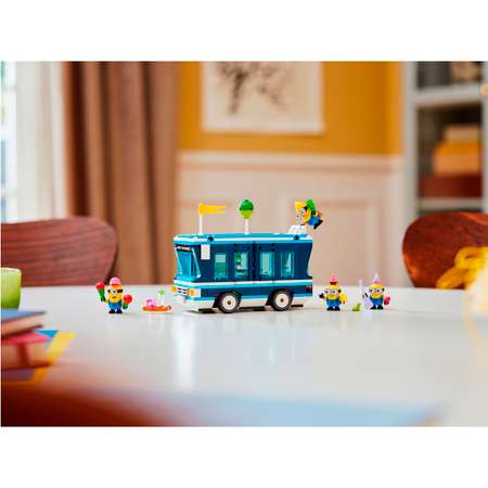 Конструктор LEGO Minions Автобус вечеринки миньонов блочный