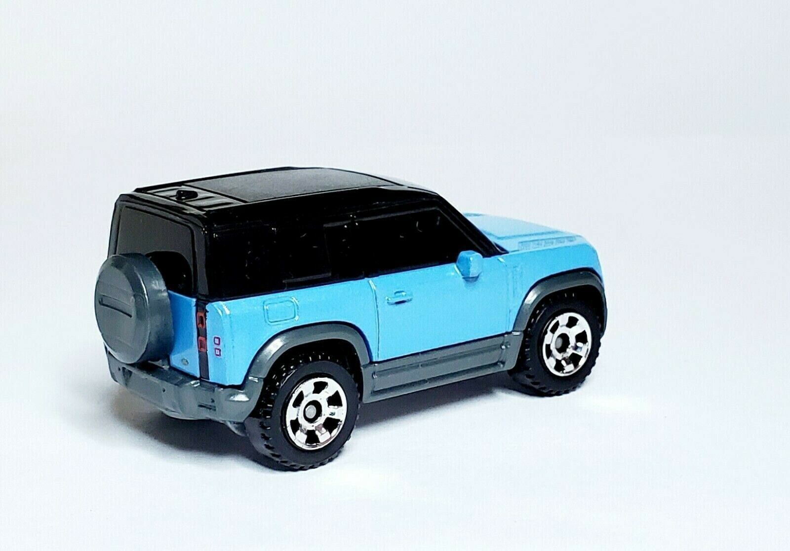 Внедорожник Matchbox Land Rover Land Rover Defender 90 60742 - фото 5