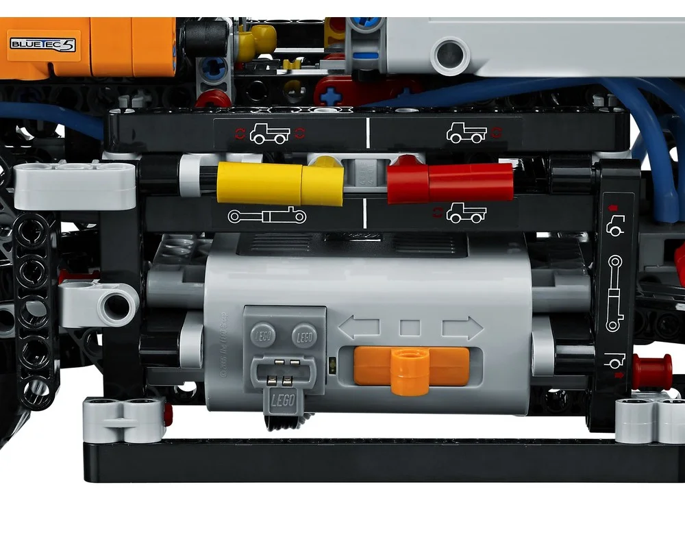 Конструктор LEGO Technic 8110 2048 дет. - фото 8