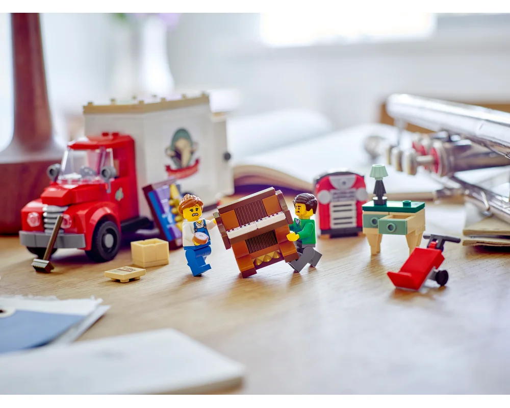 Конструктор LEGO Creator 40586 301 дет. - фото 1