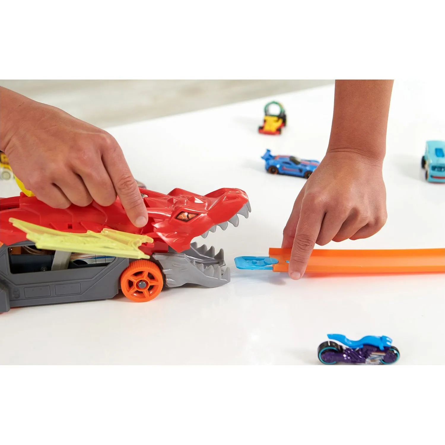 Грузовик Hot Wheels Разъяренный Дракон GTK42 - фото 9