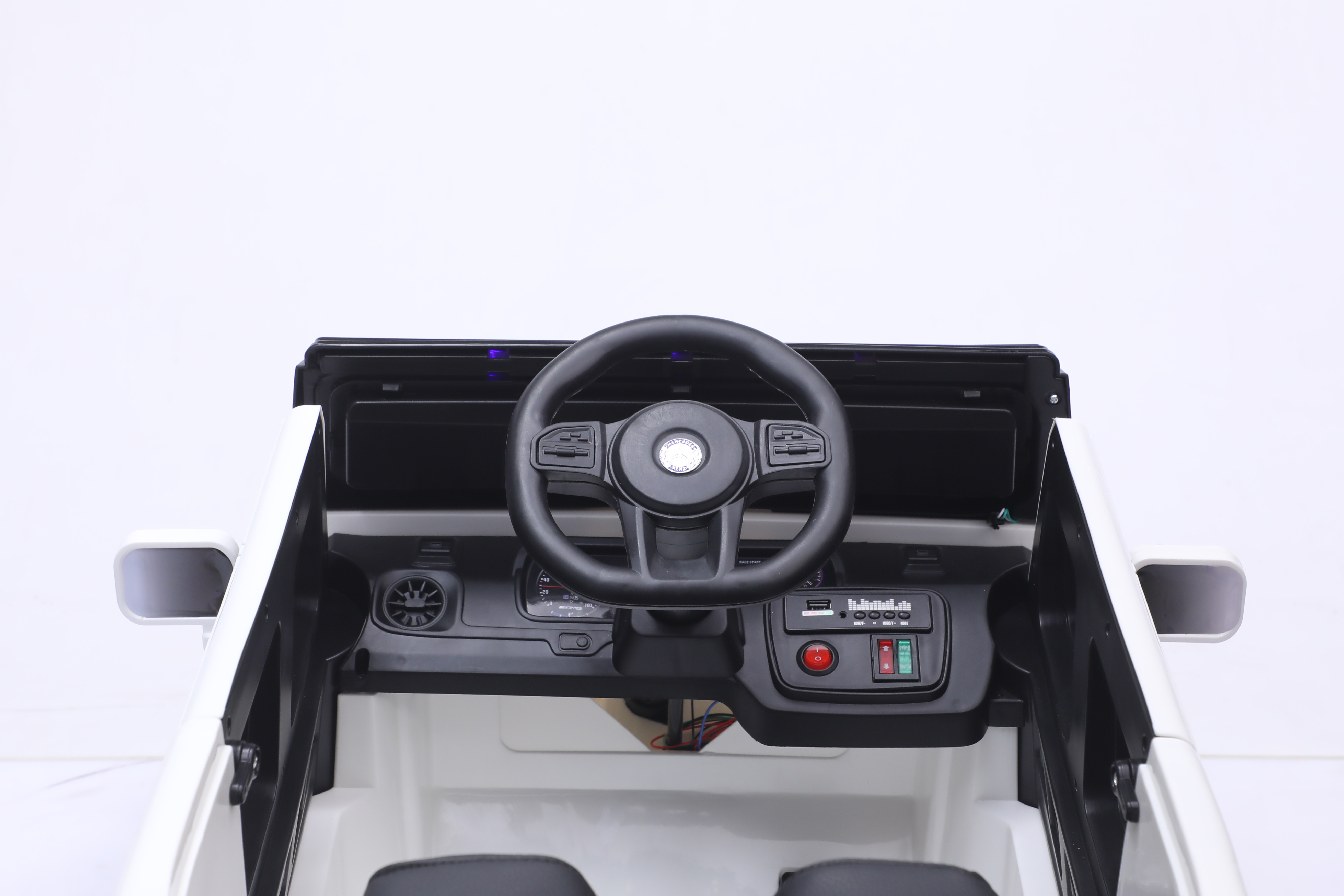 Электромобиль TOYLAND Mercedes Benz G63 AMG ПОЛНЫЙ ПРИВОД С пультом ДУ - фото 9
