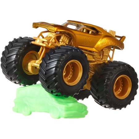 Автомобиль Hot Wheels 1:64 золотой