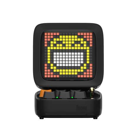 Беспроводная колонка DIVOOM портативная Ditoo Pro черная с пиксельным LED-дисплеем