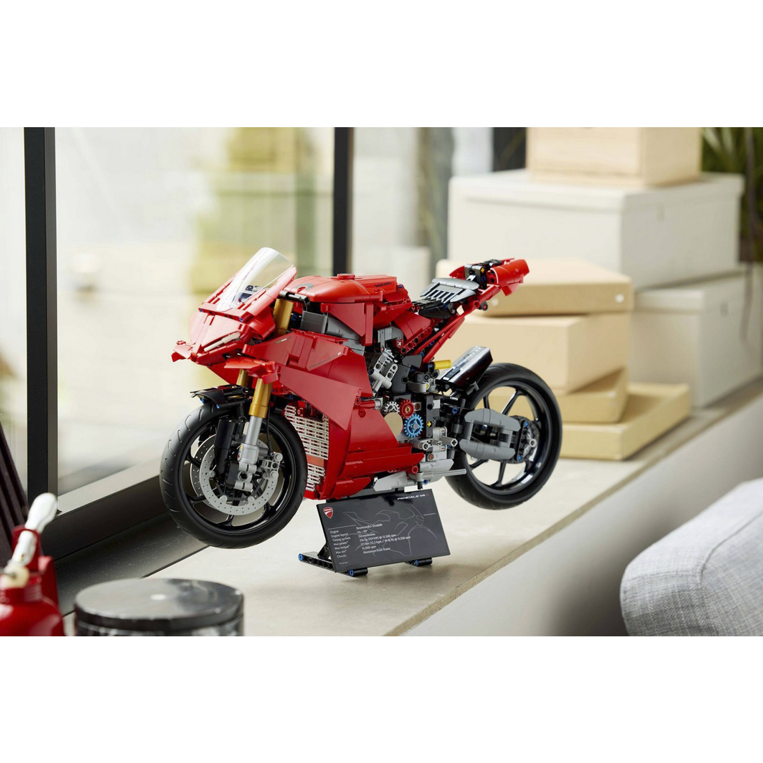 Конструктор LEGO Technic Мотоцикл Ducati Panigale 1603 дет. - фото 2
