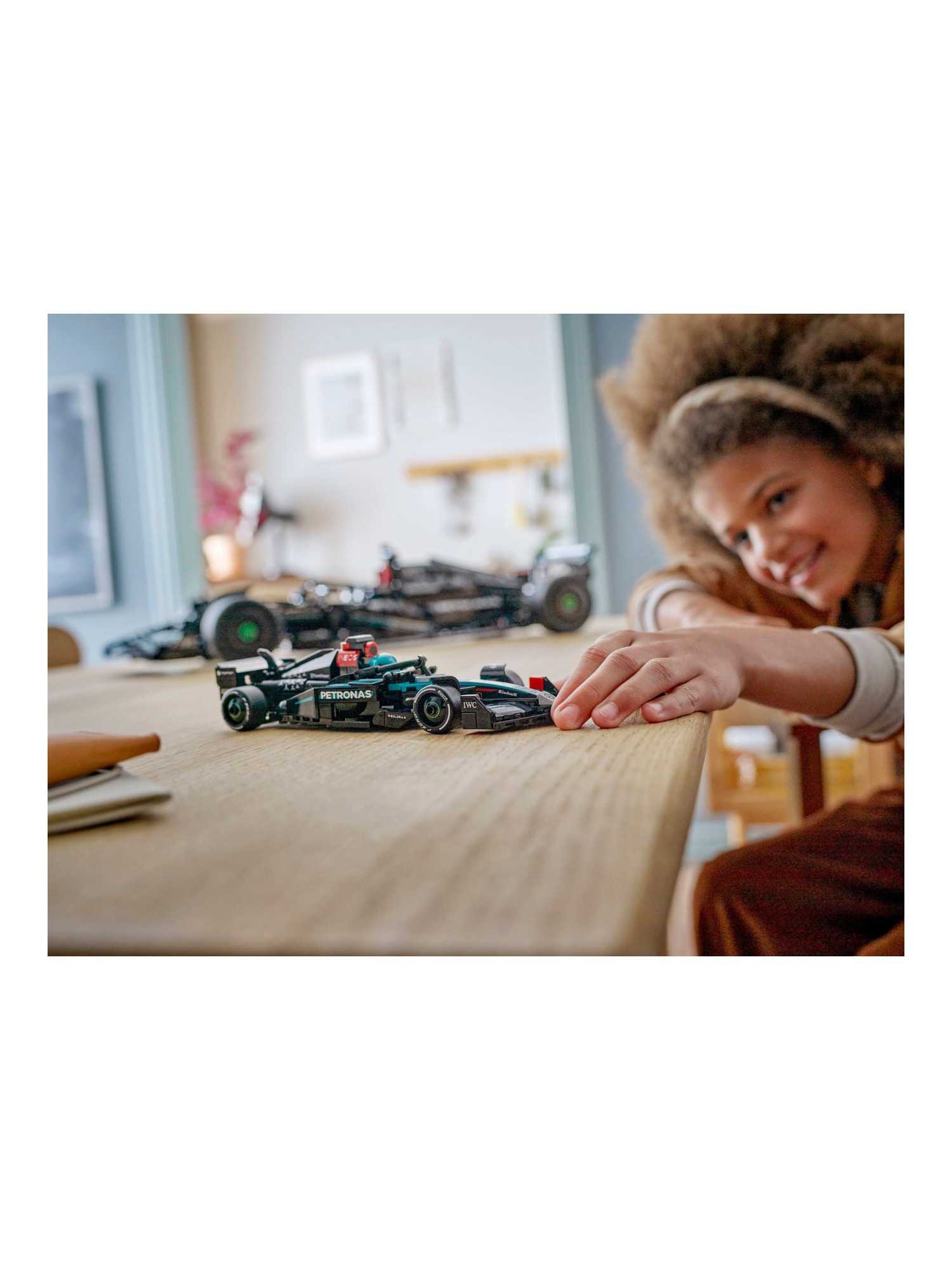 Конструктор LEGO Speed Champions Mercedes-AMG F1 W15 267 дет. - фото 9