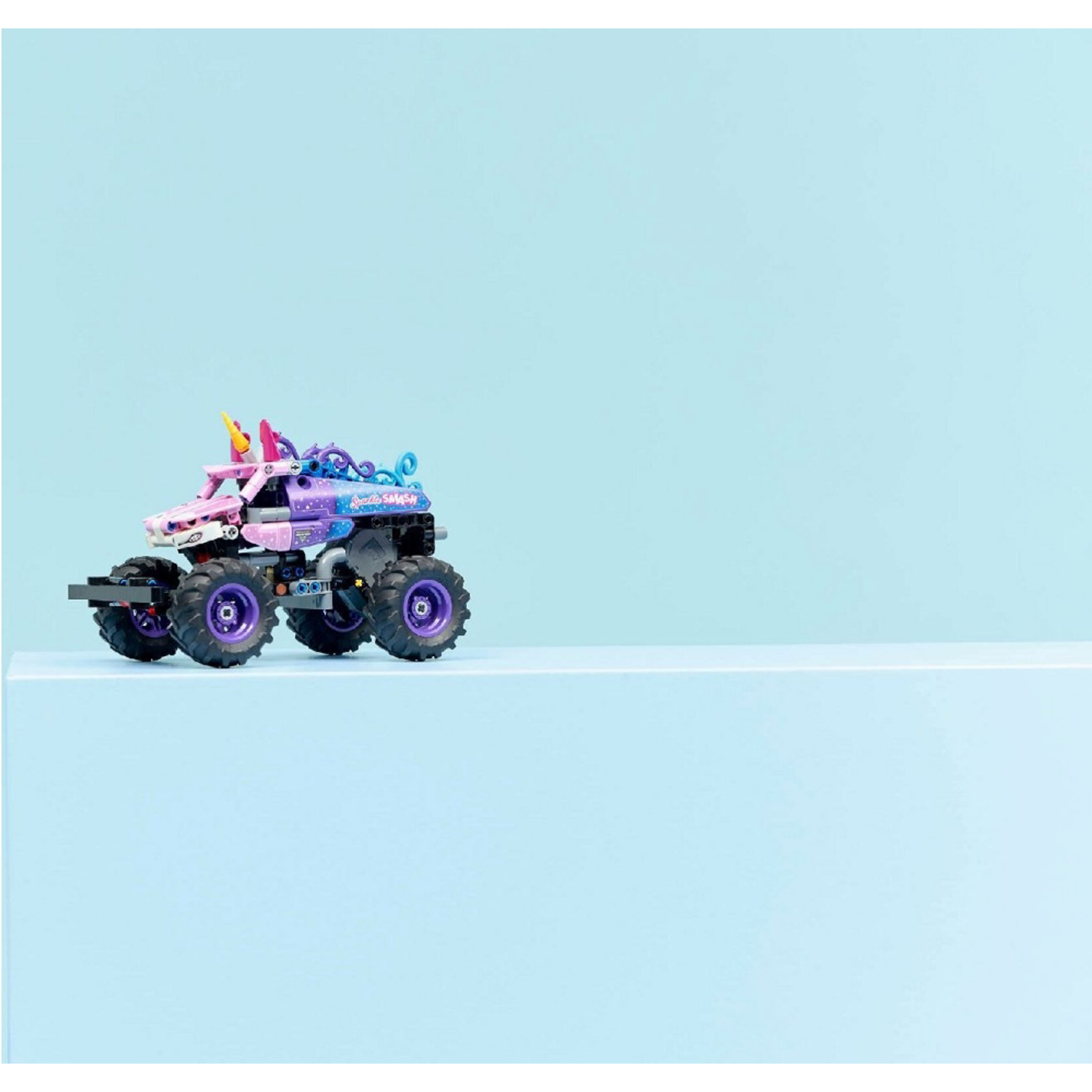 Конструктор LEGO Technic Monster Jam Sparkle 243 дет. - фото 7