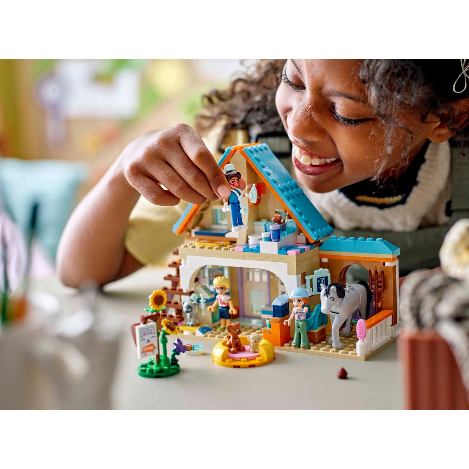 Конструктор LEGO Friends Ветеринарная клиника 428 дет. - фото 6