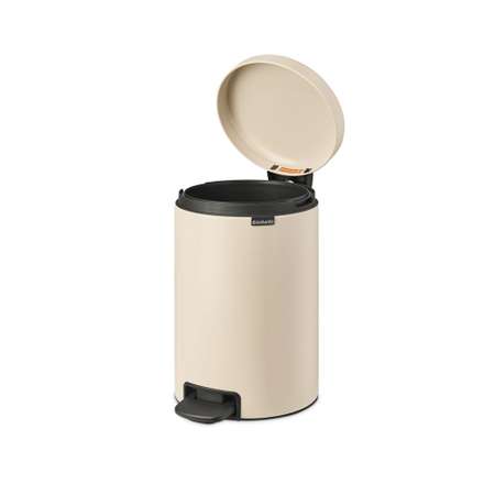 Бак мусорный Brabantia NewIcon с педалью бежевый 12л 149924