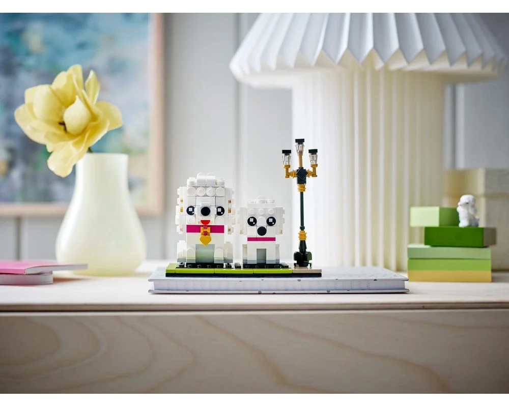 Конструктор LEGO BrickHeadz 40546 304 дет. - фото 1