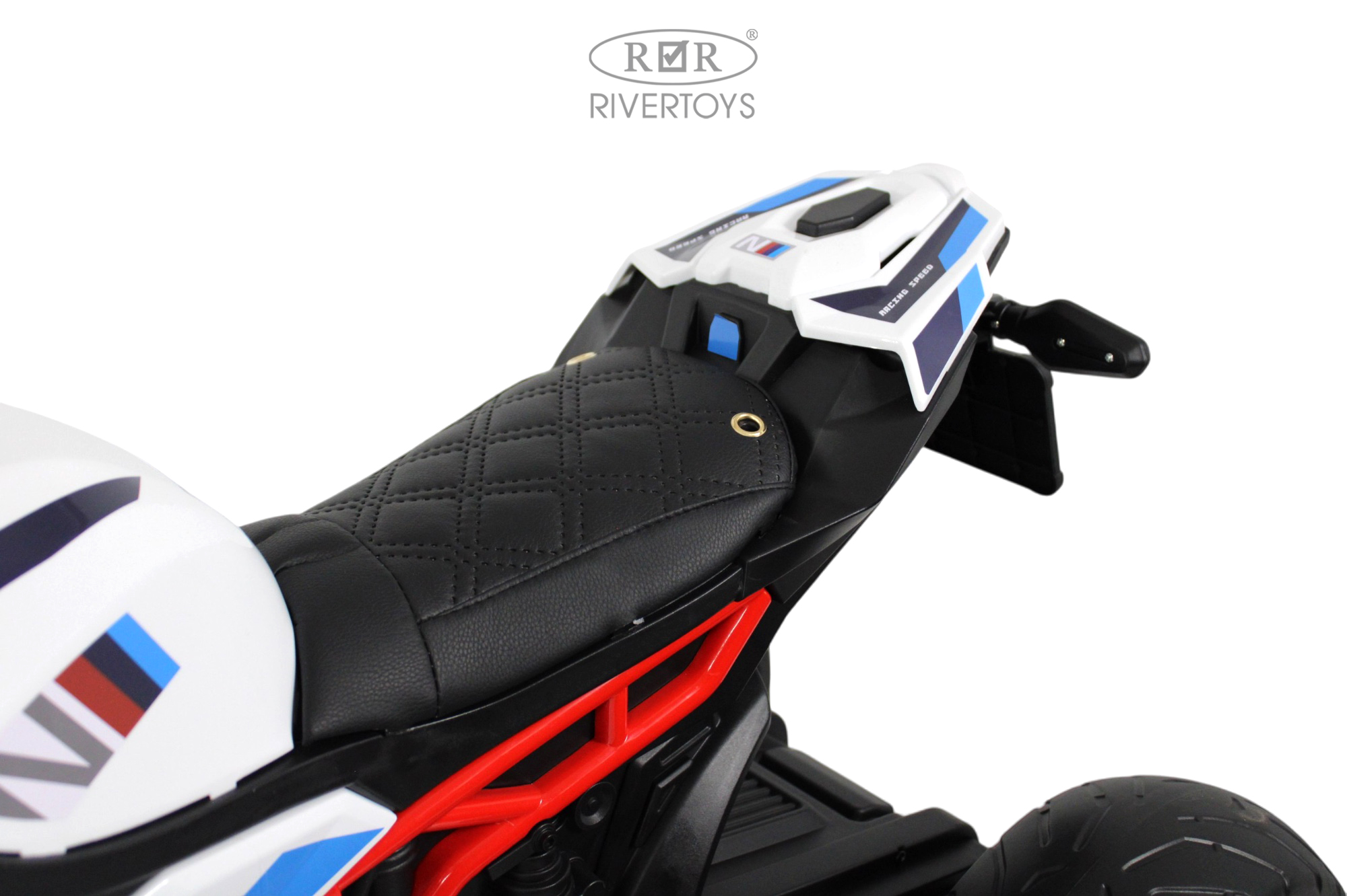 Электромобиль RIVERTOYS K808AM-WHITE - фото 2