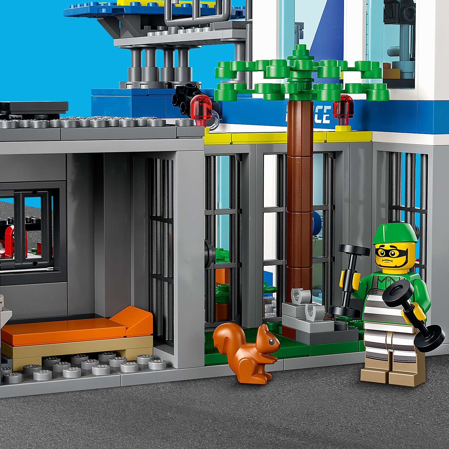 Конструктор LEGO City Police Полицейский участок блочный - фото 9