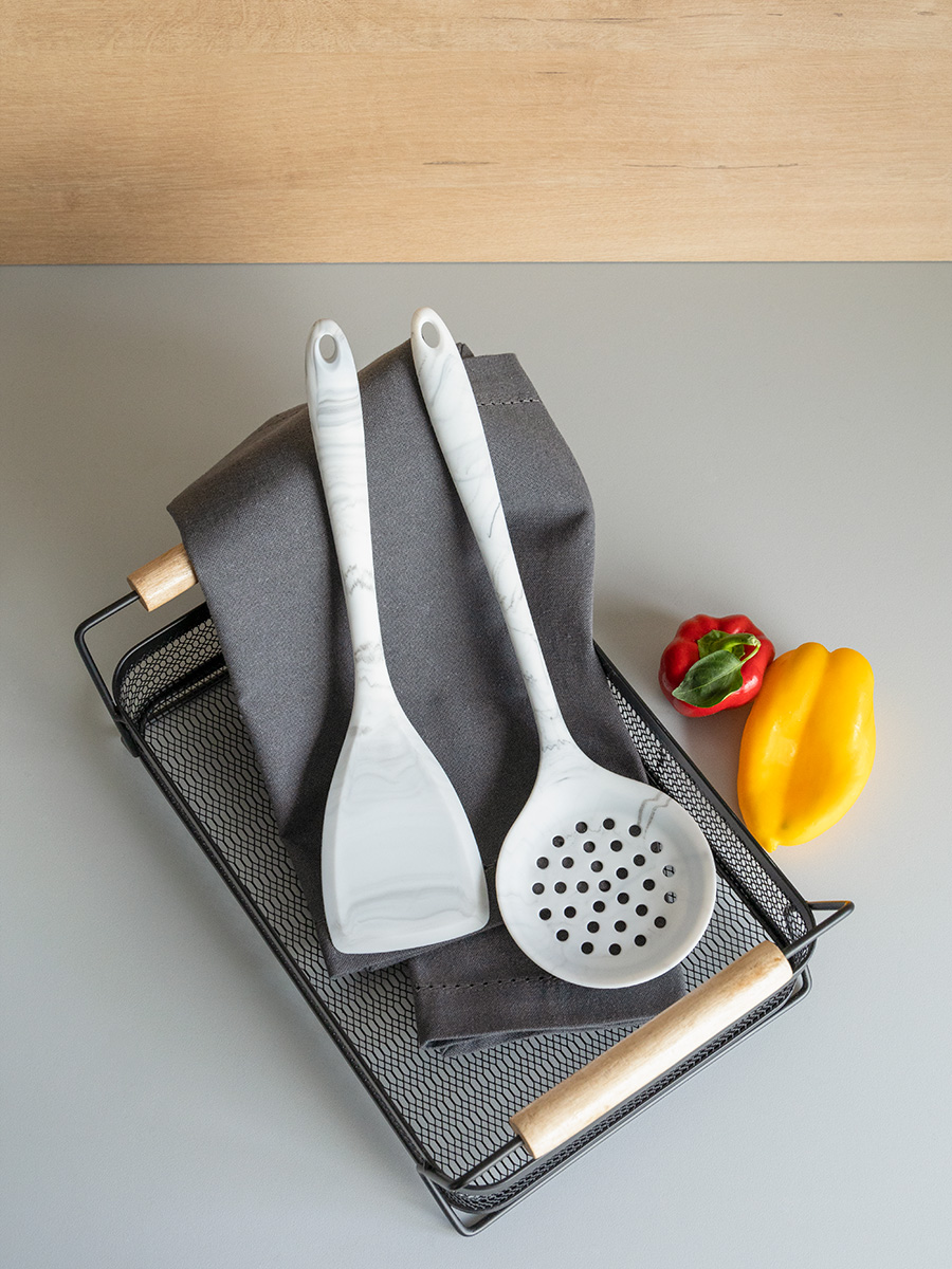 Набор кулинарных принадлежностей DeNASTIA большой 2 шт. (лопатка и шумовка) силикон серый/белый A000360 - фото 2