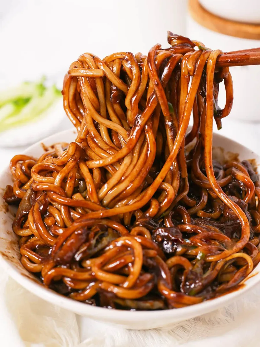 Лапша быстрого приготовления Samyang с соусом из черных бобов - фото 4