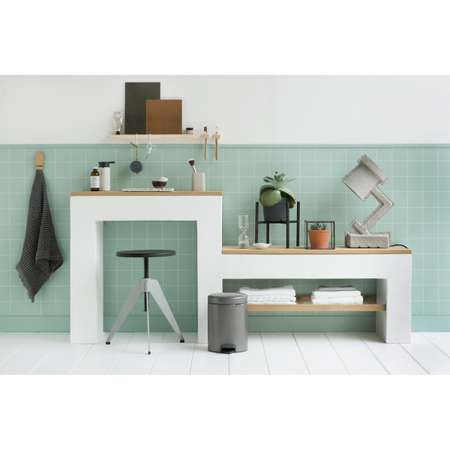 Бак мусорный Brabantia NewIcon с педалью платиновый 5л 112683