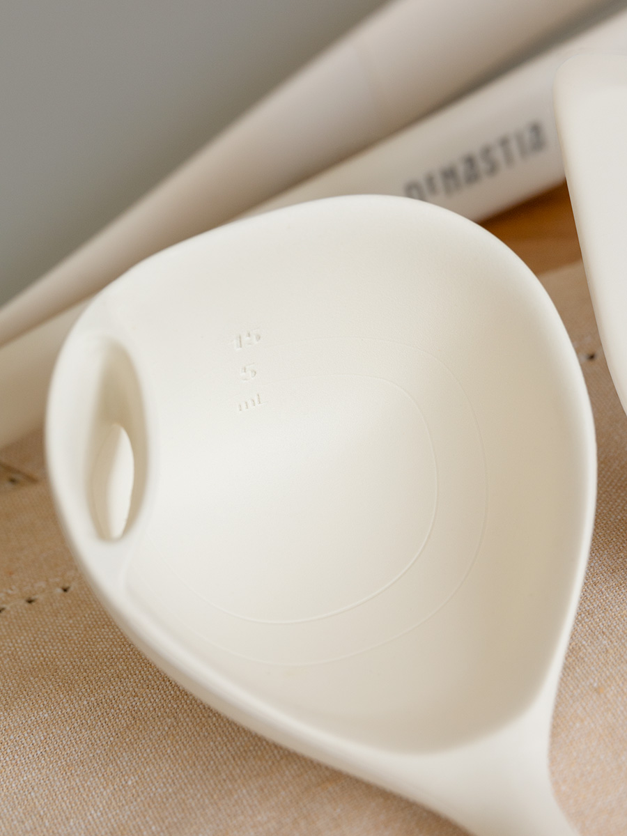 Половник DeNASTIA Силвуд 33x8x6.5 см силикон бук молочный A000346 - фото 4