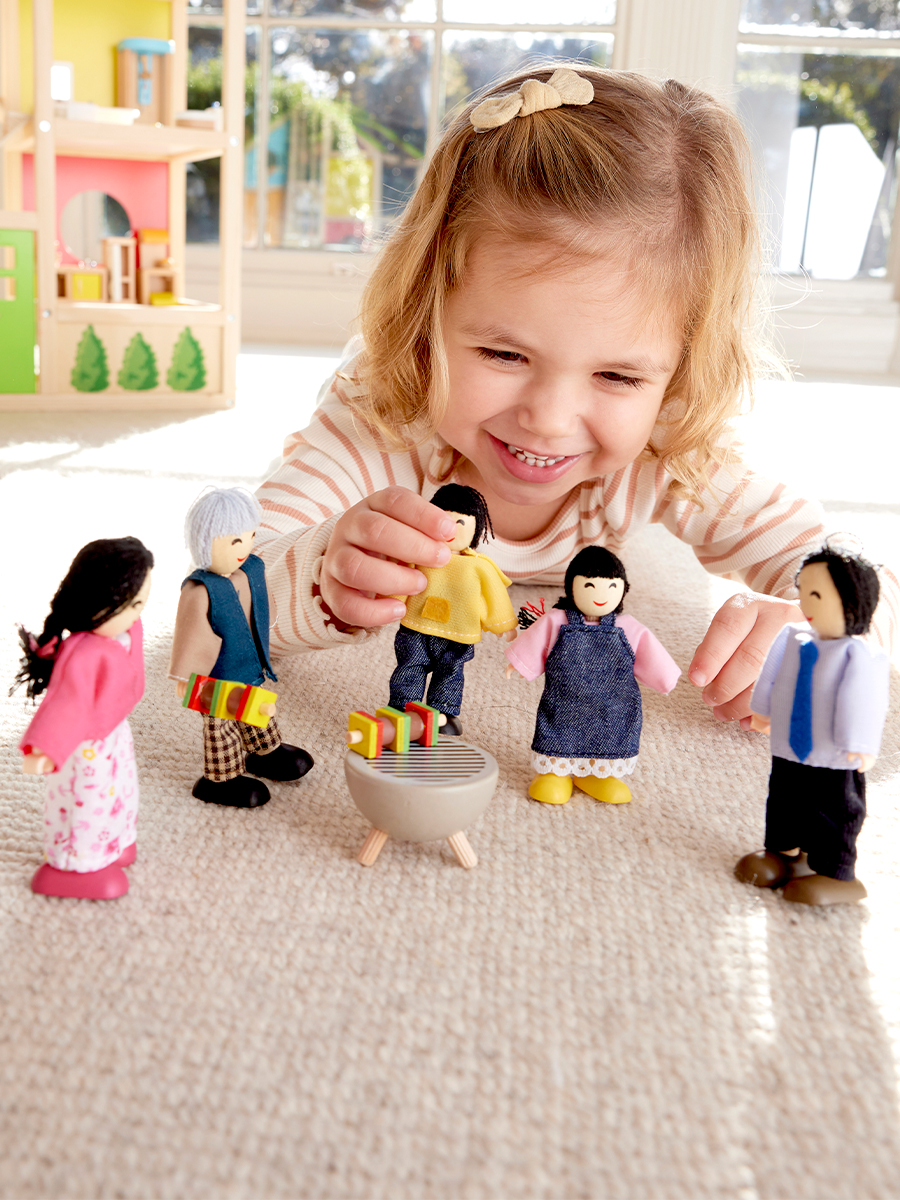 Кукла мини Hape Счастливая семья E3502_HP - фото 2