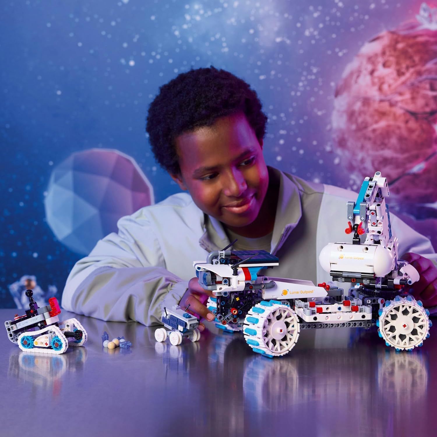 Конструктор LEGO Technic Lunar Outpost Moon Rover 1082 дет. - фото 9