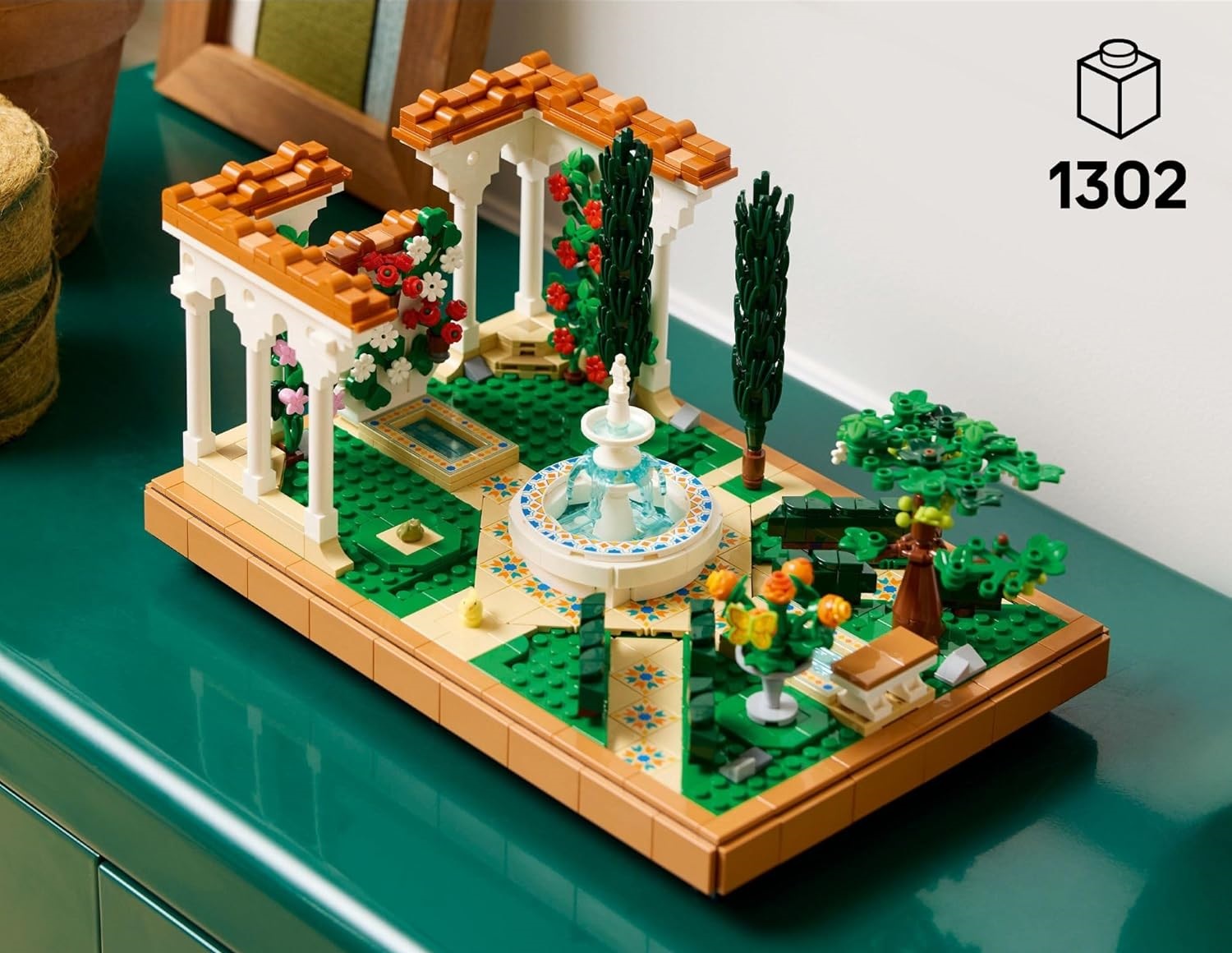Конструктор LEGO Icons Сад с фонтанами - фото 2
