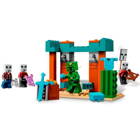 Конструктор LEGO Minecraft Пустынный патруль Илладжеров 105 дет.