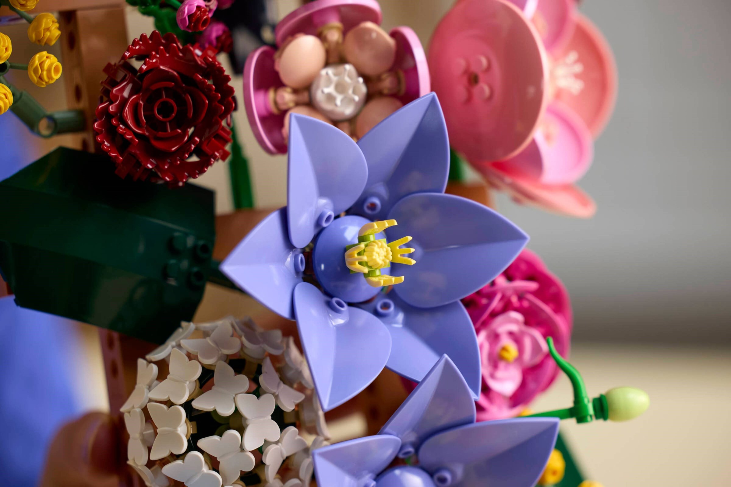 Конструктор LEGO Botanicals 11503 879 дет. - фото 4
