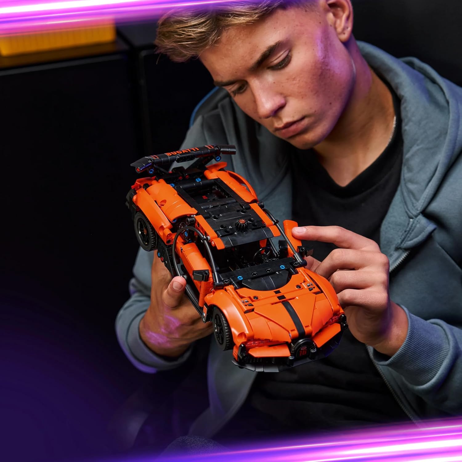 Конструктор LEGO Technic Bugatti Chiron Pur Sport 771 дет. - фото 7