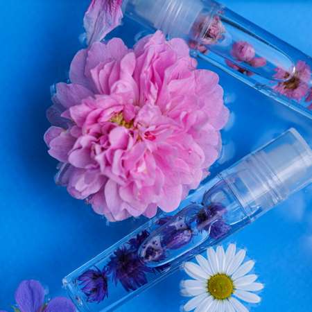 Масло-блеск для губ Lukky Aqua Fleur с фиолетовыми цветами