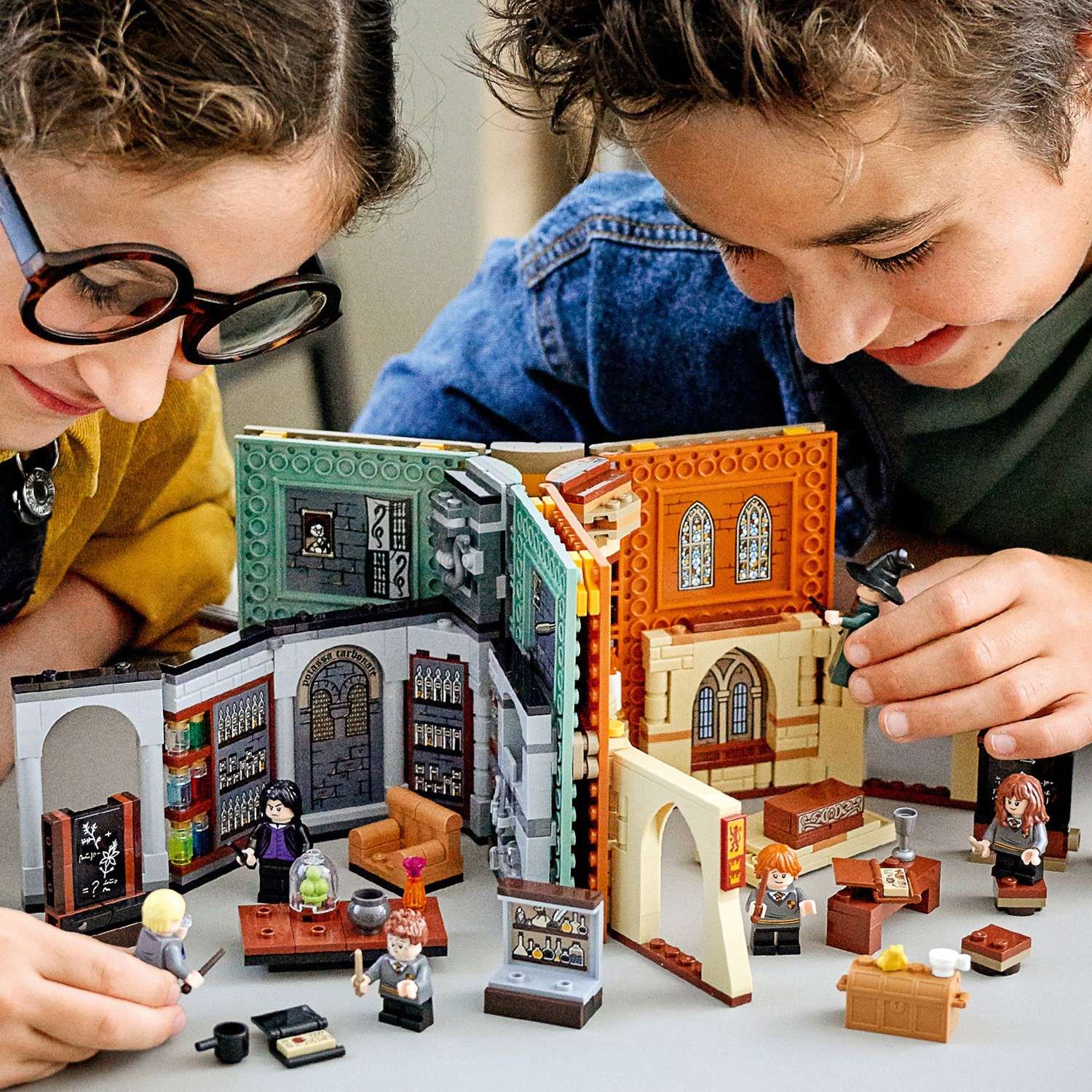 Конструктор LEGO Harry Potter Учёба в Хогвартсе Зельеварение блочный - фото 11