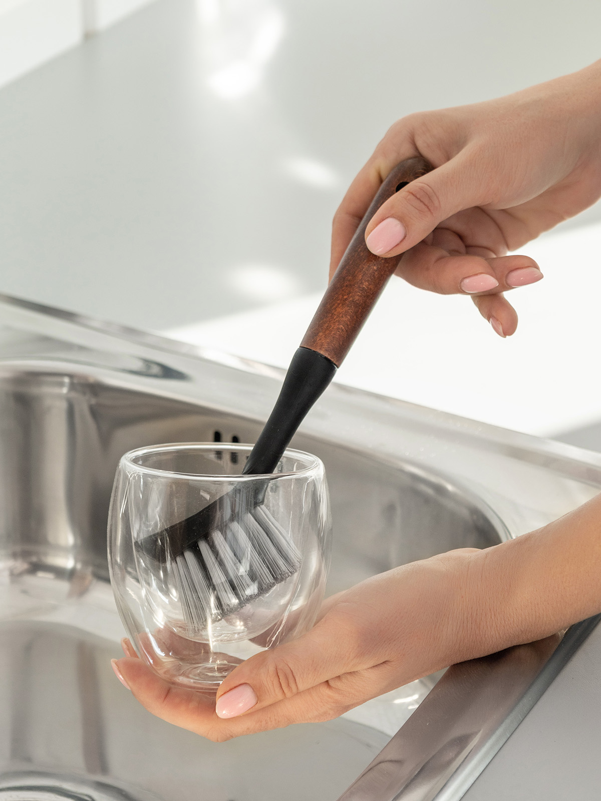 Щётка для мытья посуды DeNASTIA Dark wood 22x4,5x7 см ручка из бука L000045 - фото 1