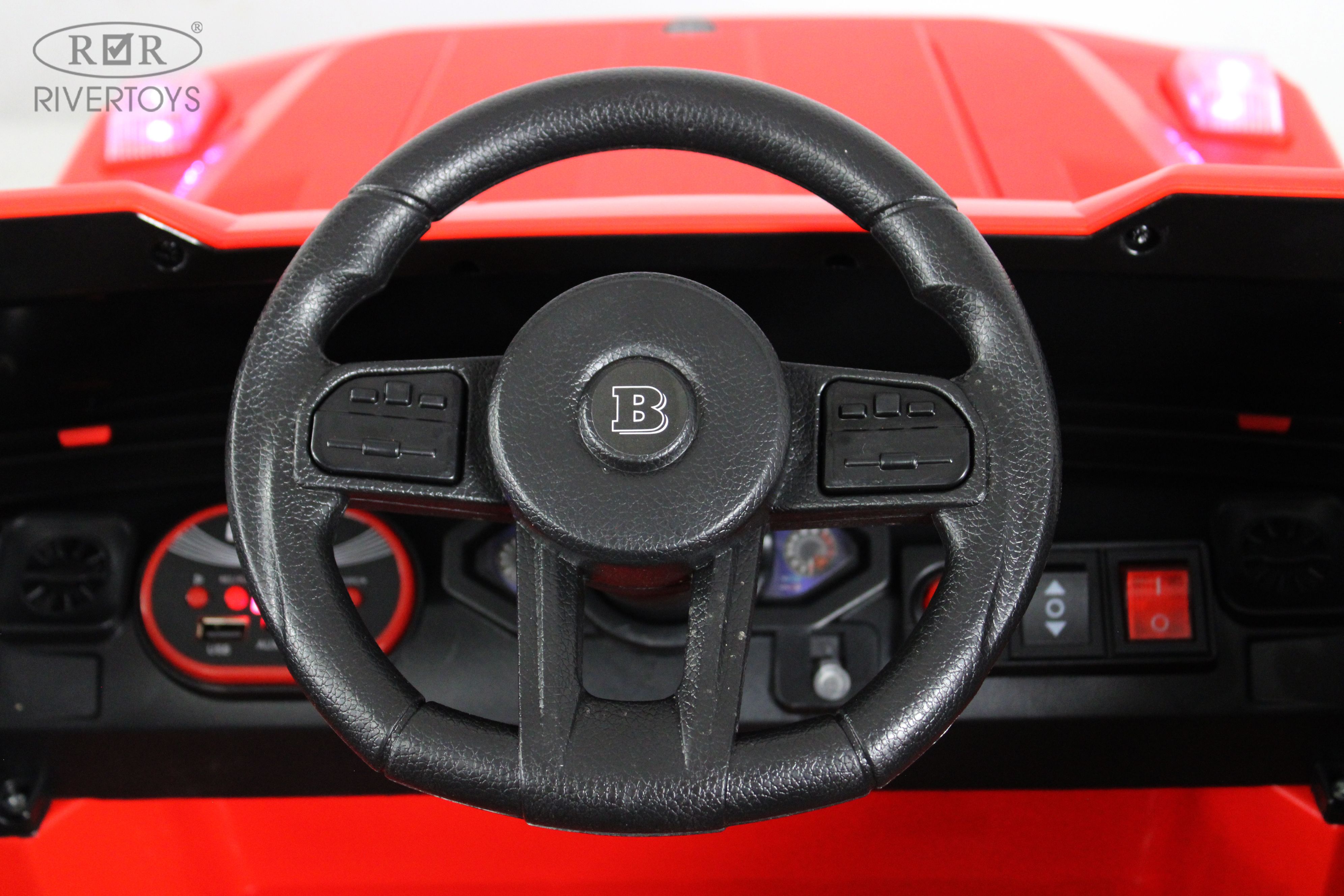 Электромобиль RIVERTOYS Mercedes Z111VO-RED С пультом ДУ - фото 8