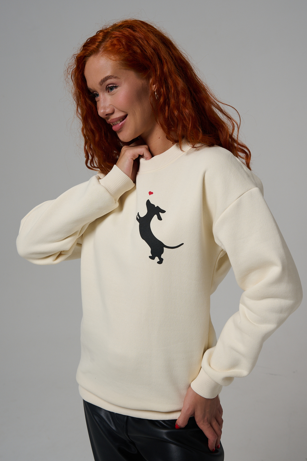 Свитшот Натали Суслова 8576 молочный+собачка с сердцем - фото 5