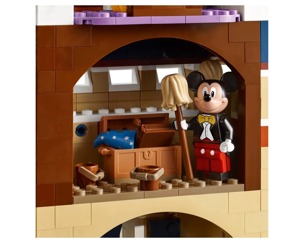 Конструктор LEGO Disney 71040 4043 дет. - фото 6