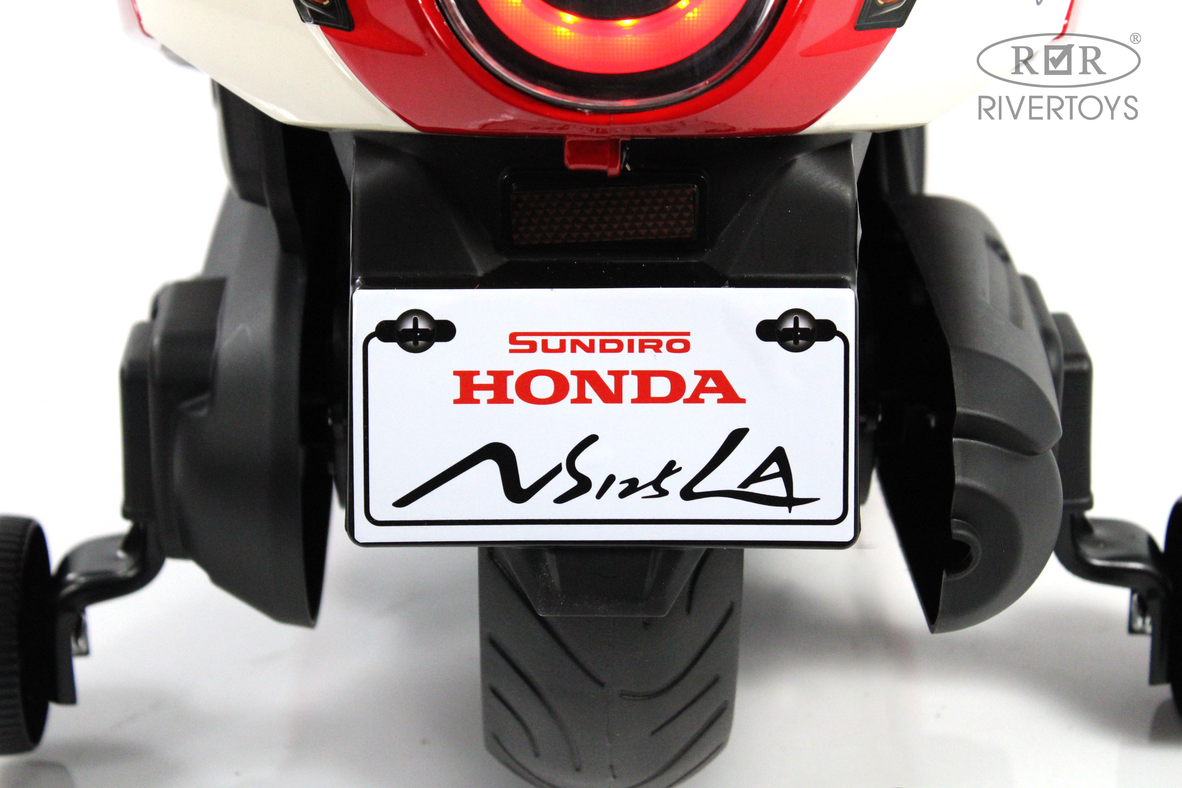 Электромобиль RIVERTOYS Z555ZZ-BEIGE-RED - фото 12