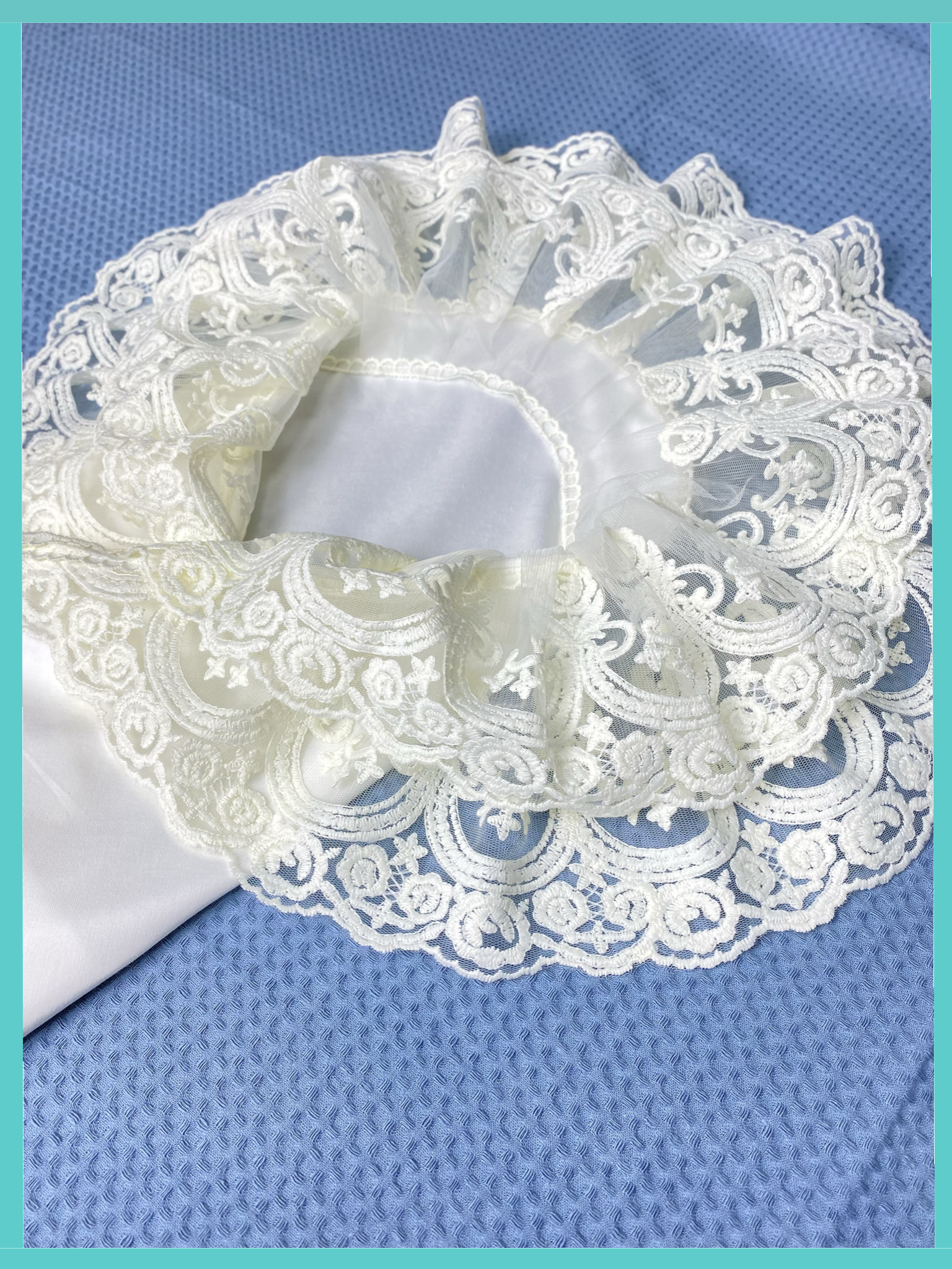 Конверт на выписку Делоникс Пеленка уголок с кружевом бежевый - фото 6