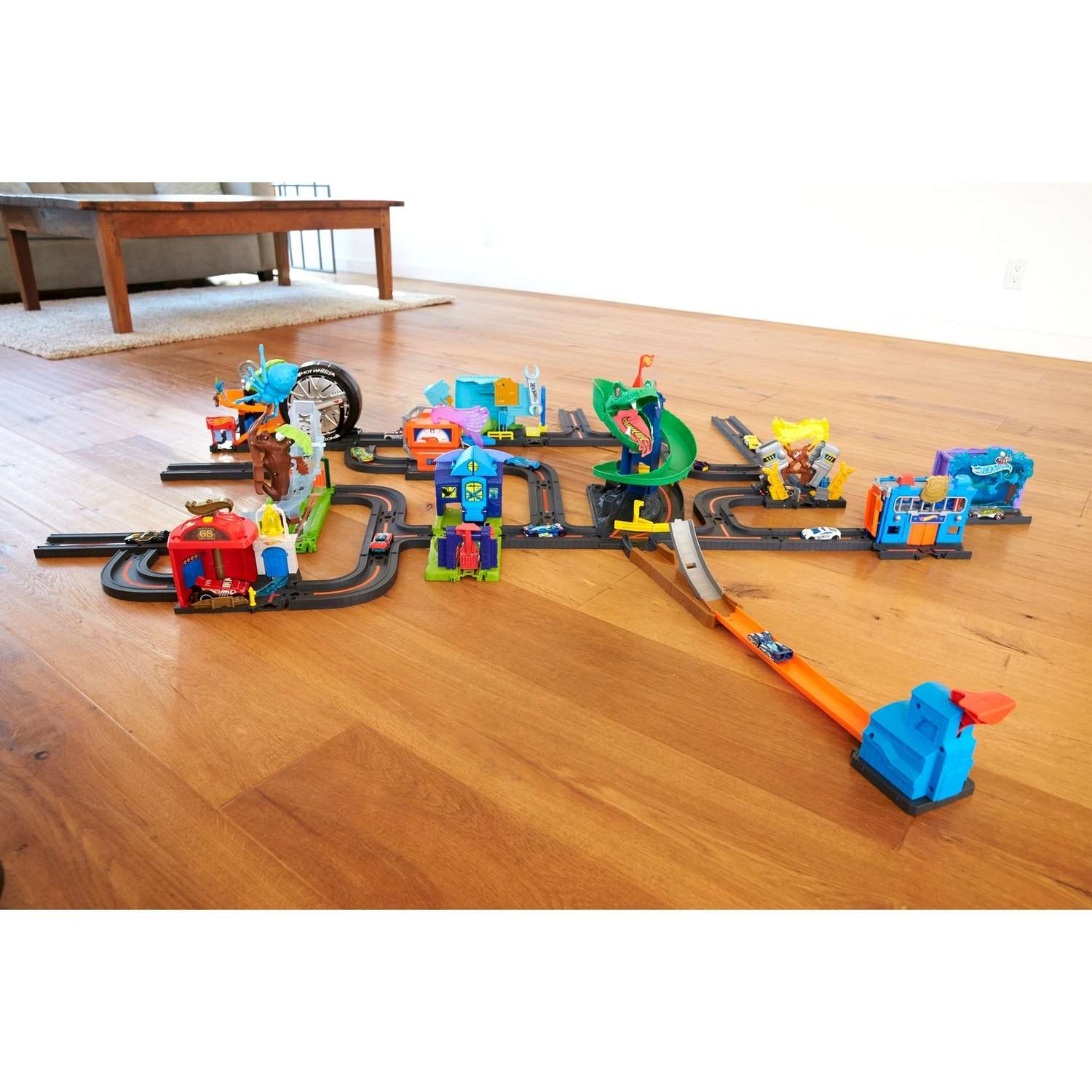 Трек Hot Wheels Сити в ассортименте FNB15 - фото 28