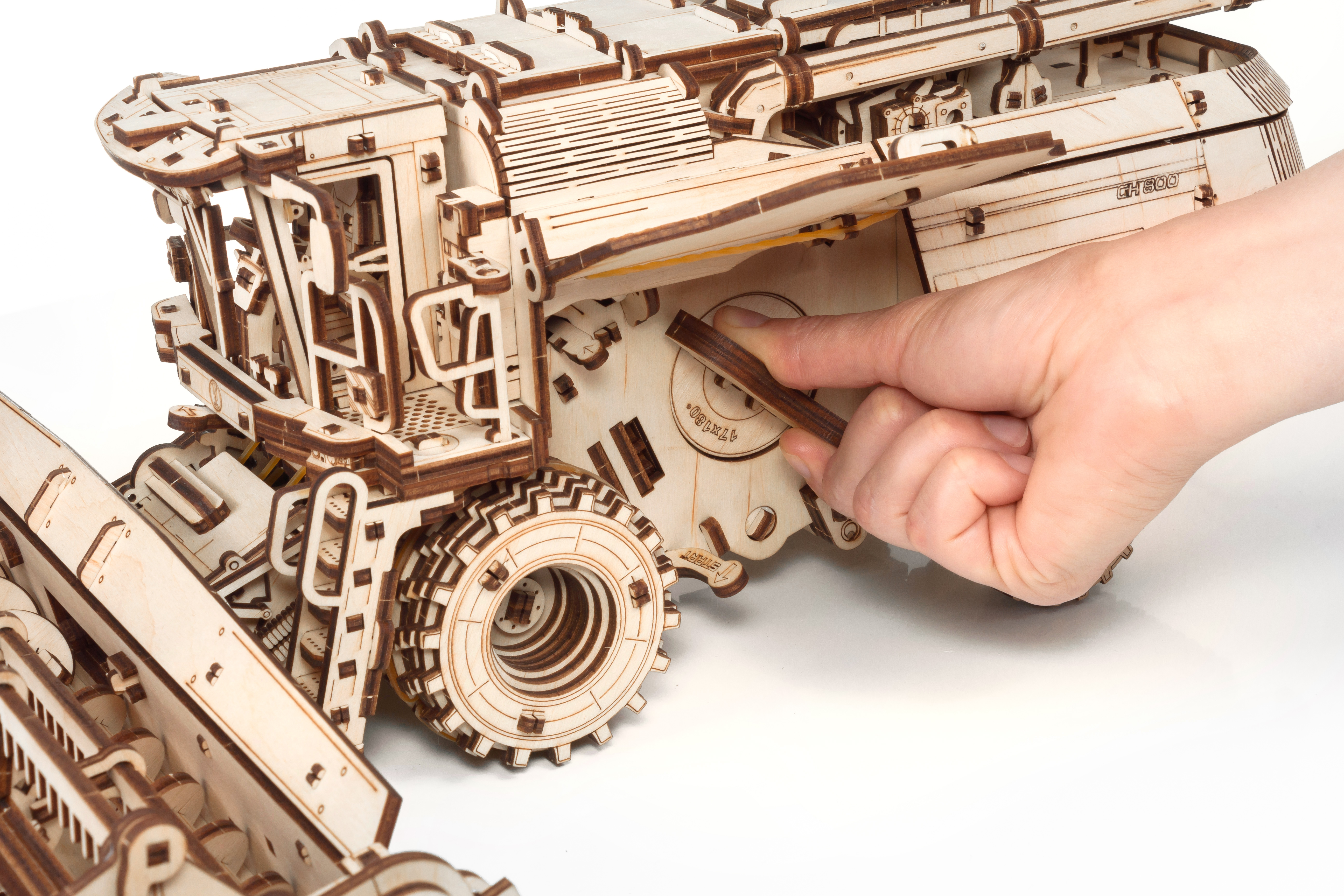 Конструктор Eco Wood Art Комбайн деревянный - фото 10