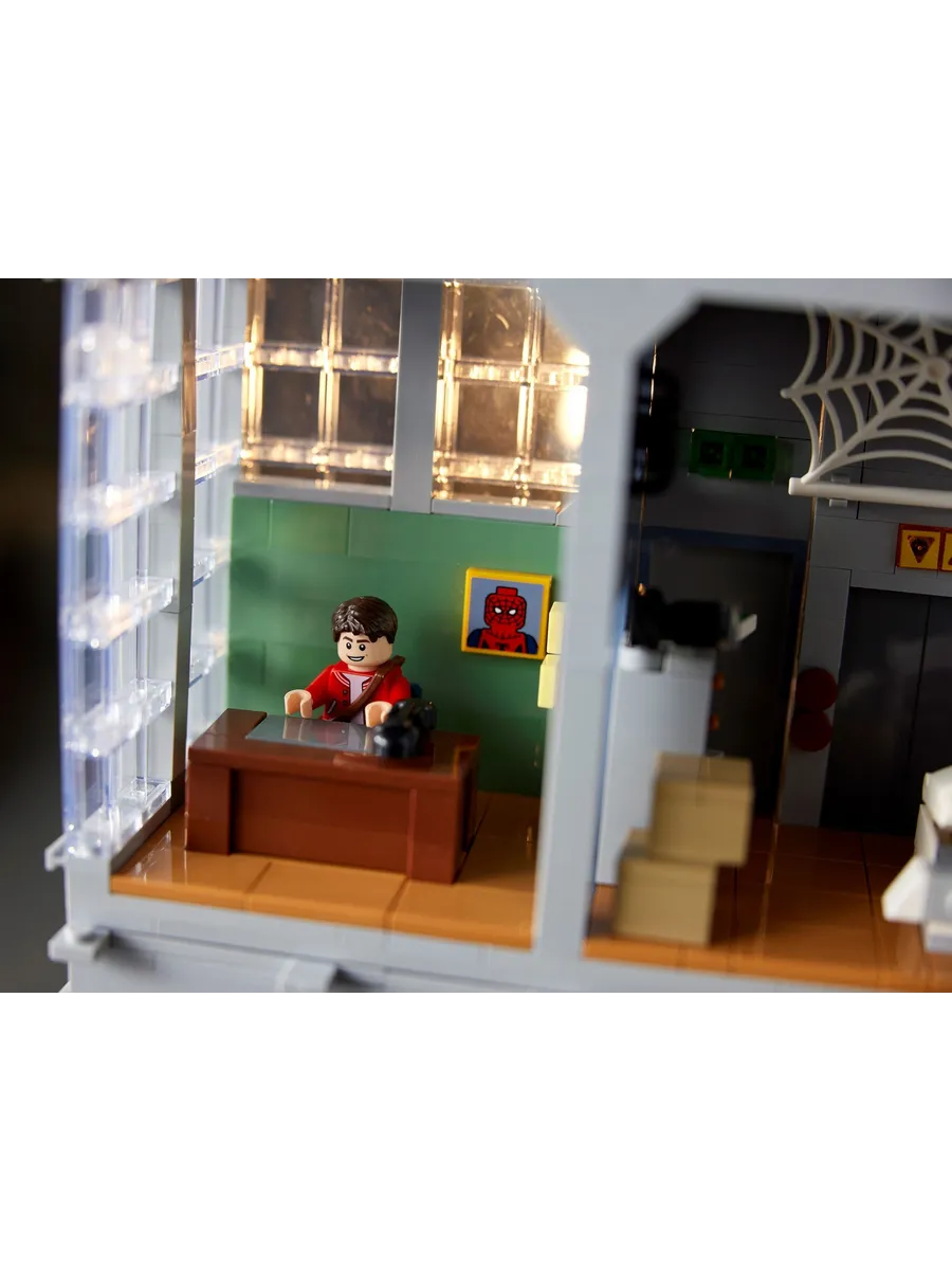 Конструктор LEGO Marvel Super Heroes Редакция Дейли Бьюгл 3772 дет. - фото 18