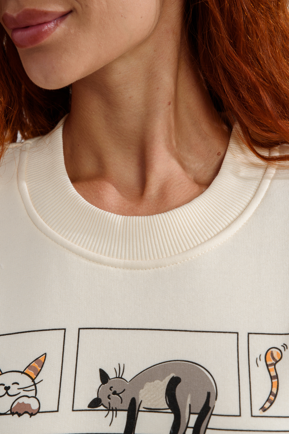 Свитшот Натали Суслова 8569 молочный+коты - фото 11